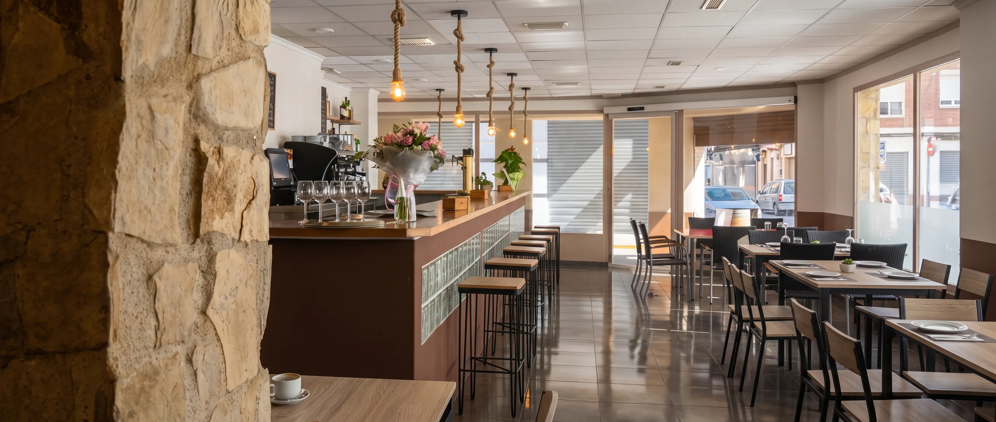 Barra gastronómica y cocina honesta en Puerto de Sagunto